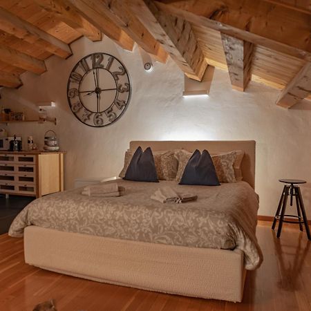 Torre Ca Emo, La Mansarda Di Serravalle Vittorio Veneto Eksteriør billede